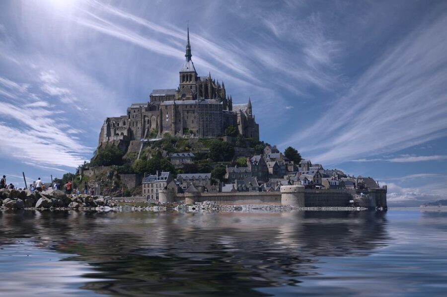 From Bayeux: Full Day Guided Tour to Mont Saint Michel - First look at the medieval village
