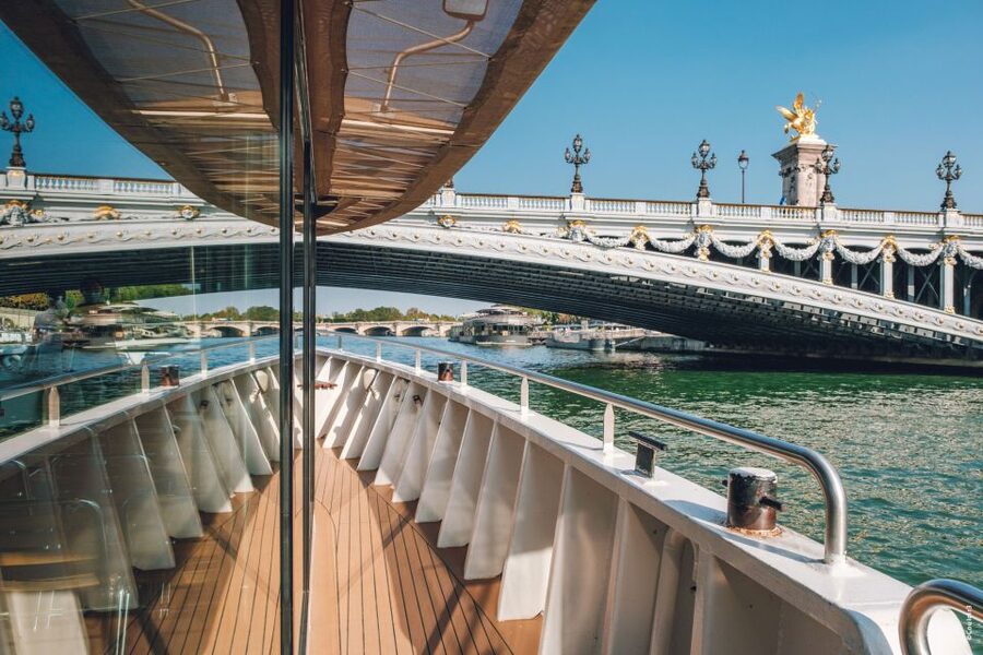 From Disneyland Paris: Paris Day Trip and Sightseeing Cruise - The return journey is the main risk