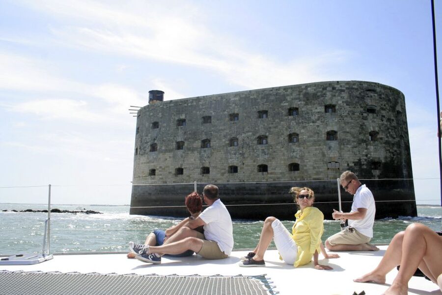 From La Rochelle: Sailing Cruise to Fort Boyard - Crossing La Rochelle Bay under sail