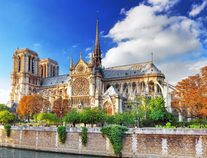From Le Havre: Paris with River Cruise Shore Excursion - First look at the Eiffel Tower