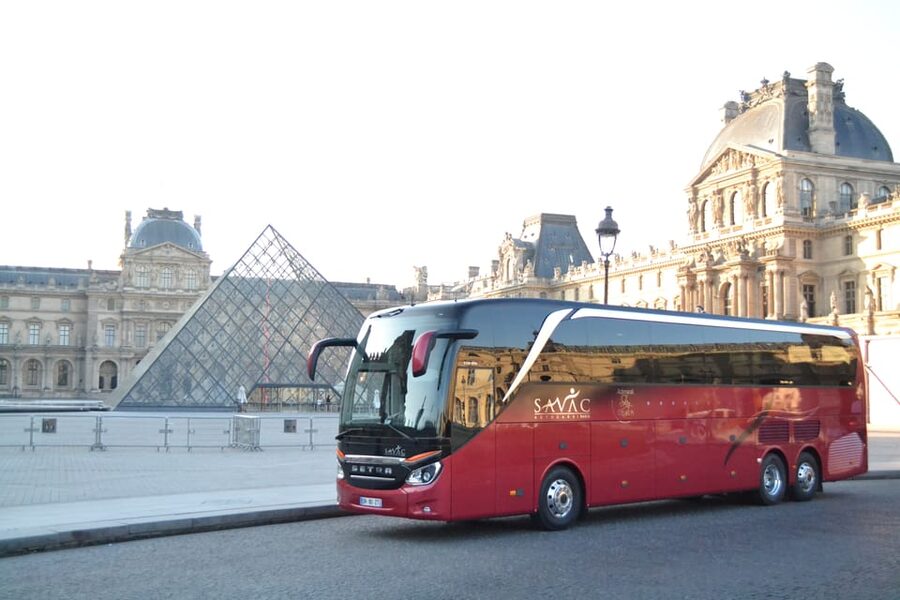 From London: Paris Day Trip with Lunch on Eiffel Tower - Seeing Paris from a panoramic coach