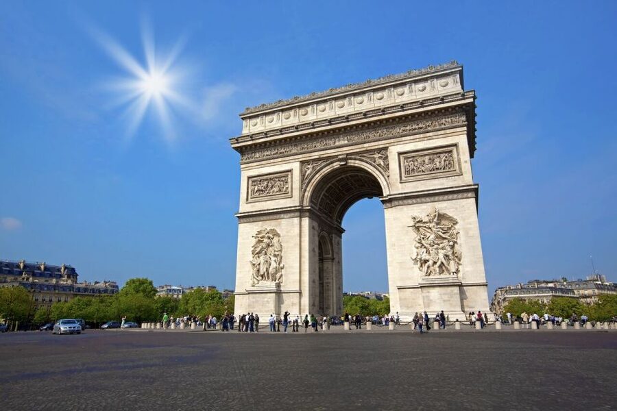 From London: Unescorted Day Trip to Paris - Using the Paris map and public transport guide