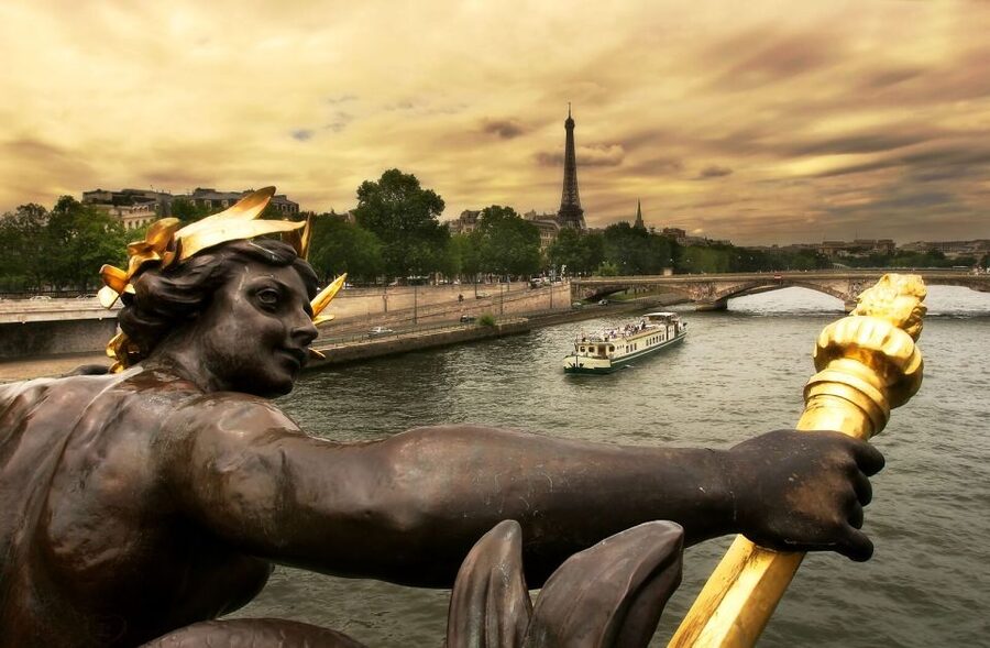 From London: Unescorted Day Trip to Paris - Eurostar from London to Gare du Nord