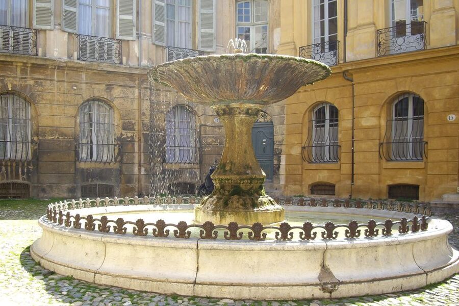 From Marseille Cruise Port : Aix-en-Provence and Cassis - Three hours among Aix’s plane trees and fountains
