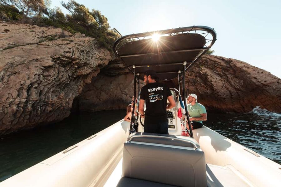 From Marseille: Frioul Islands Boat Tour - Leaving the Mucem and seeing Marseille from offshore