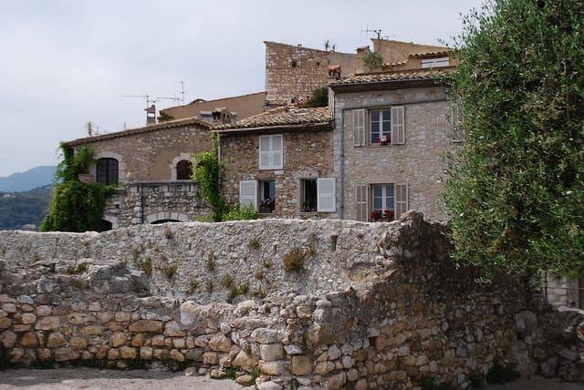 From Nice: Cannes, Antibes & Saint-Paul-de-Vence Tour - Saint-Paul-de-Vence: the strongest finish