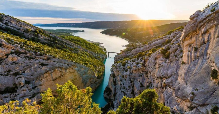 From Nice: Gorges du Verdon Guided Tour - Castellane at the gates of the gorge