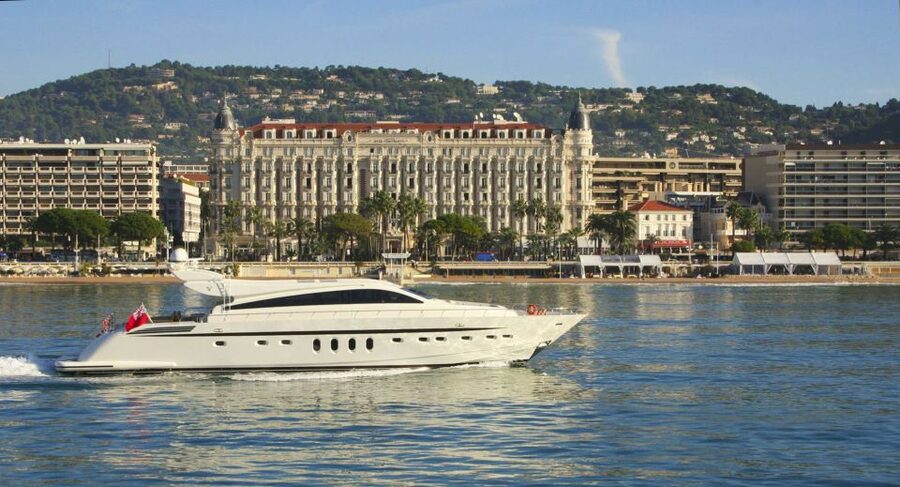 From Nice: Saint-Tropez and Port Grimaud Day Tour - Saint-Tropez beyond the postcard