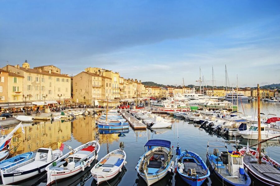From Nice: Saint-Tropez and Port Grimaud Day Tour - Guides are the strongest part of the experience