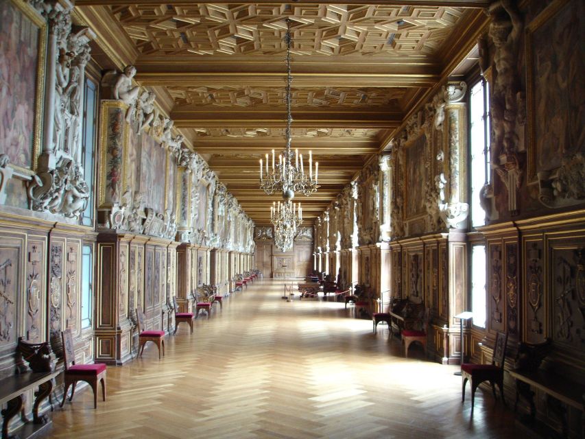 From Paris: Fontainebleau & Vaux-le-Vicomte Private Tour - Key details that shape the day