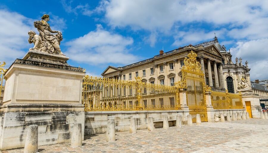 From Paris: Full-Day Guided Tour of Versailles - Grand Trianon and Petit Trianon
