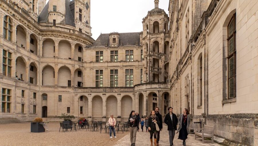 From Paris: Full-Day Loire Valley Chateaux Tour - What to bring and who should skip it
