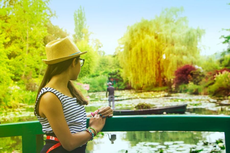 From Paris: Giverny and Versailles Palace Guided Day Trip - What to bring and what to expect