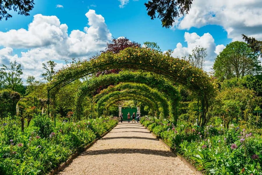 From Paris: Giverny, Monet’s House, & Gardens Half-Day Trip - Who should book this Giverny trip?