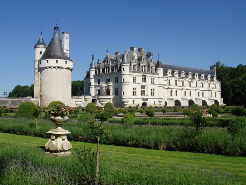 From Paris: Loire Valley Castles Full-Day Tour with Lunch - Key points to know before booking