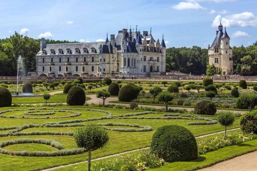 From Paris: Loire Valley Castles Tour with Hotel Transfers - Who will enjoy this Loire Valley day trip?
