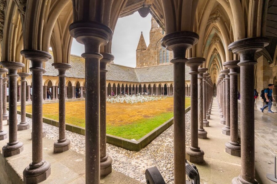 From Paris: Mont Saint Michel Day Trip with a Guide - Key things to know before you book