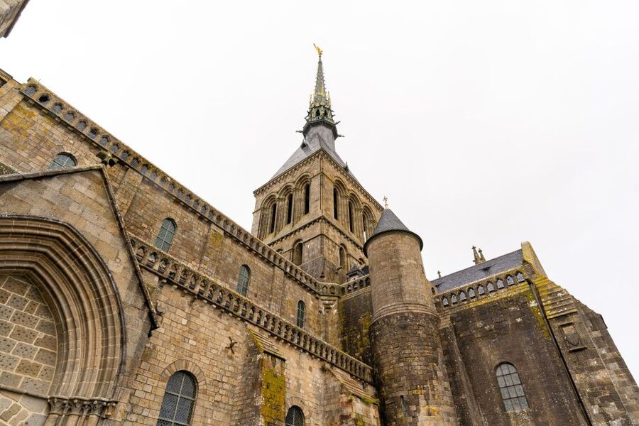 From Paris: Mont Saint Michel Day Trip with a Guide - Choosing lunch without wasting your afternoon