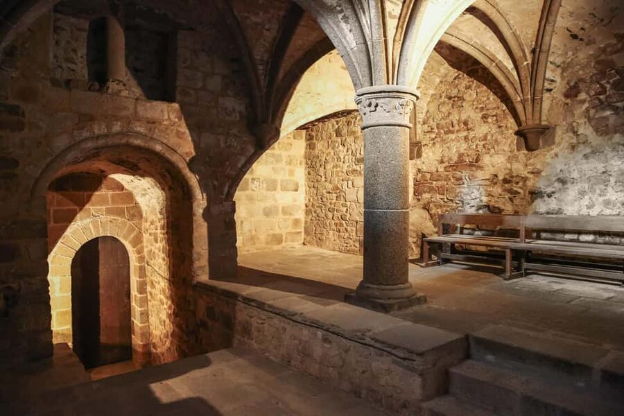 From Paris: Mont Saint-Michel Tour with Hotel Pickup Service - Is $222 a fair price?