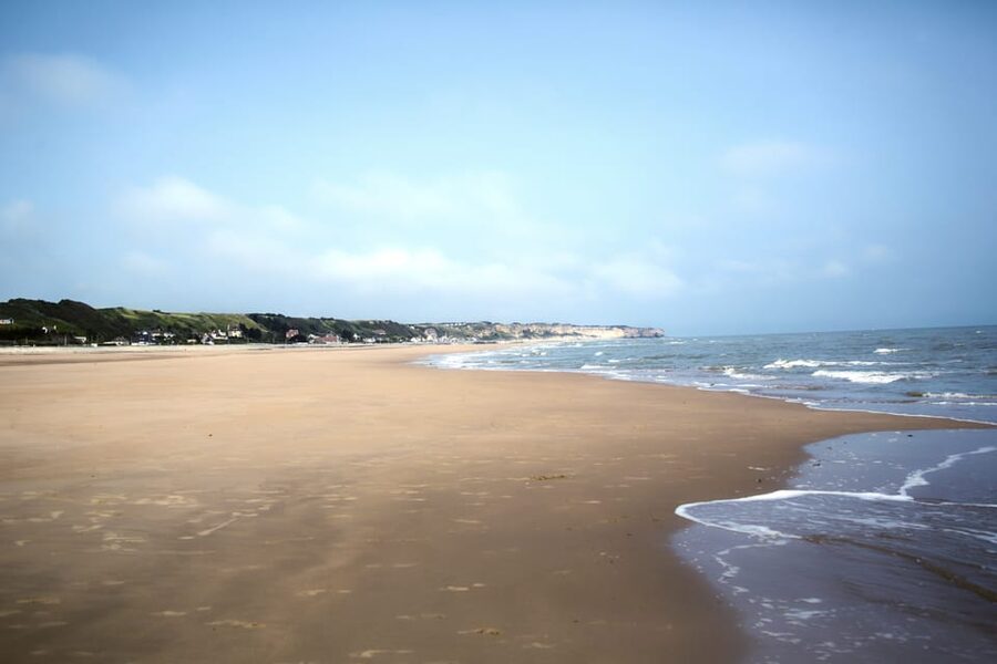 From Paris: Normandy D-Day Beaches Day Trip with Lunch - The possible stop at Juno Beach