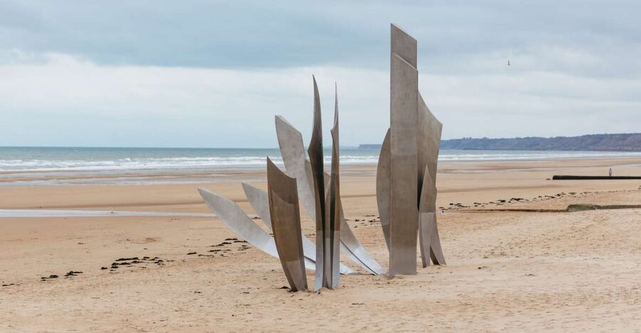 From Paris: Normandy D-Day Landing Beaches Full-Day Tour - Leaving Paris before the day begins