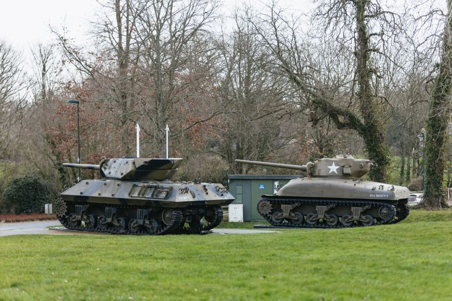 From Paris: Normandy D-Day Landing Beaches Full-Day Tour - Lunch gives the schedule a needed pause