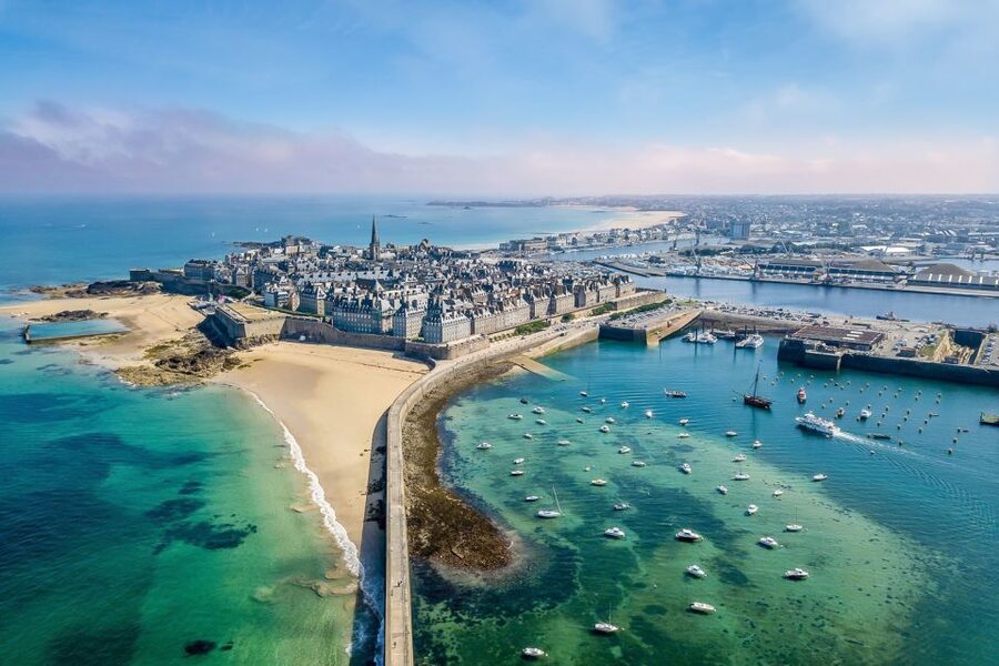 From Paris: Normandy Landing Beaches D-Day Tour by Minibus - Why this Normandy day trip works