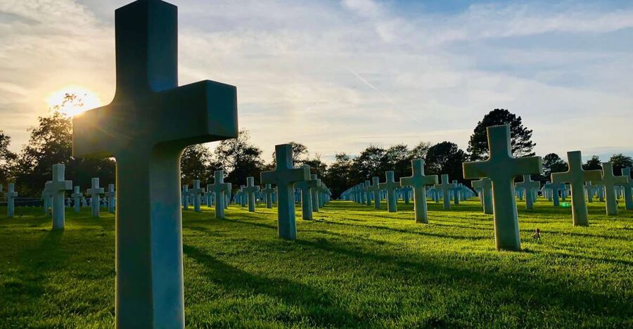 From Paris: Normandy Landing Beaches D-Day Tour by Minibus - Colleville American Cemetery and its 9,386 graves