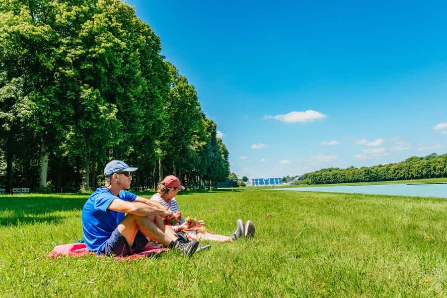 From Paris: Skip-the-Line Palace of Versailles Bike Tour - The gardens, fountains, and royal scale