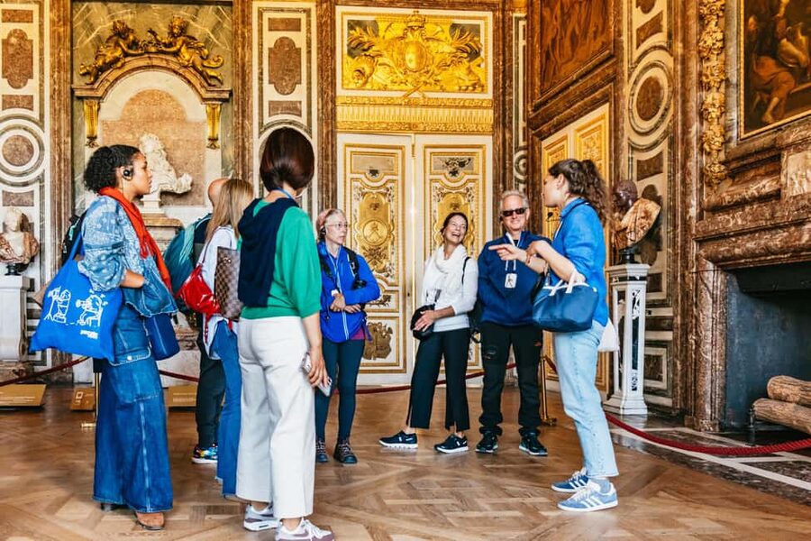 From Paris: Skip-the-Line Palace of Versailles Bike Tour - Returning through the park and back to Paris