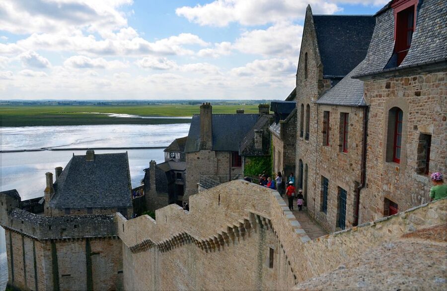 From Paris: Small-Group Mont St Michel Tour & Cider Tasting - Approaching the island and finding your bearings