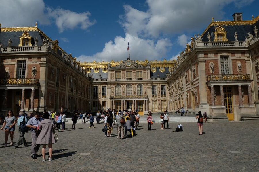 From Paris: Versailles Palace and Gardens Guided Day Trip - Who should book this Versailles tour?