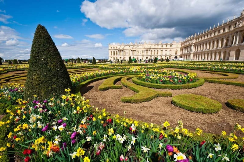 From Paris: Versailles Palace and Gardens with Transfer - Why the bus transfer is worth considering