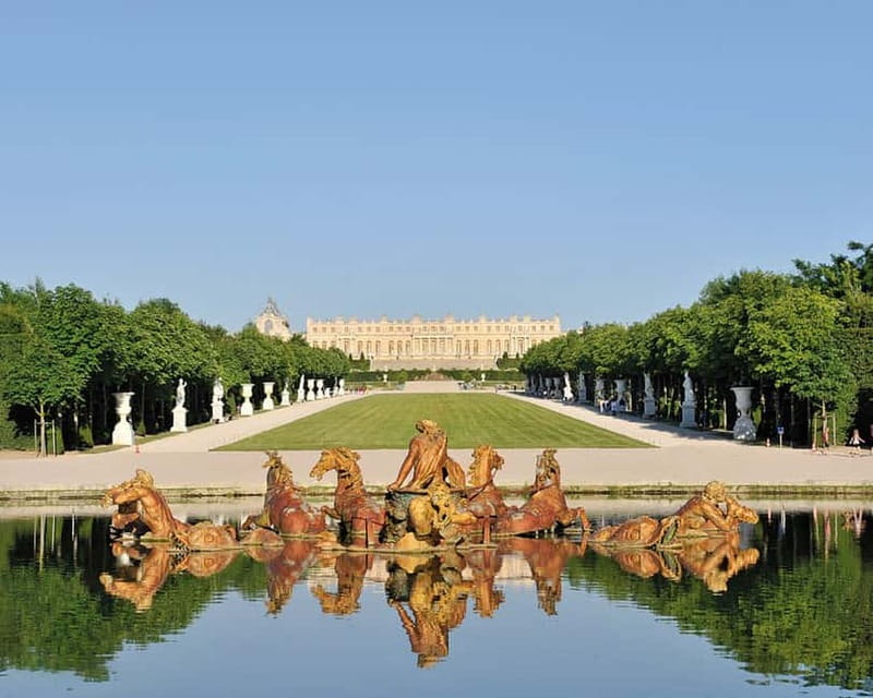 From Paris: Versailles Palace and Gardens with Transfer - What the host adds to the day