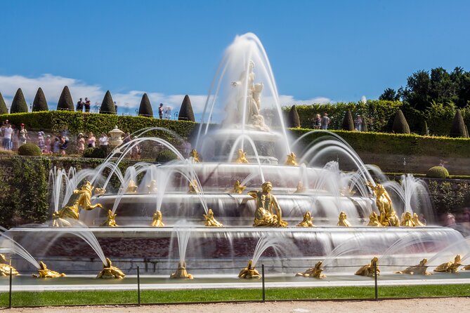 From Paris: Versailles Palace Live Tour with Gardens Access - Choosing the longer Trianon option