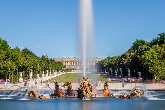 From Paris: Versailles Palace Live Tour with Gardens Access - Practical tips for a smoother day