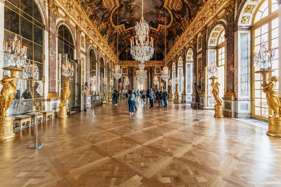 From Paris: Versailles Skip-the-Line Tour & Gardens Access - Why Versailles works best with organized transport
