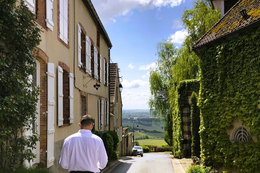 From Reims: Champagne and Family-Run Wineries Tour - The second family winery and three more glasses