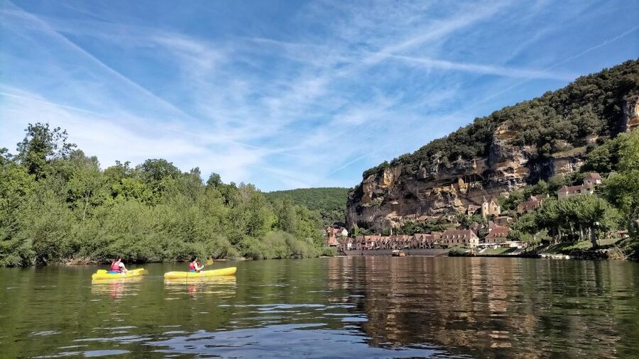 From Vitrac: Dordogne River Canoe Rental - Picnic banks, swimming, and wildlife