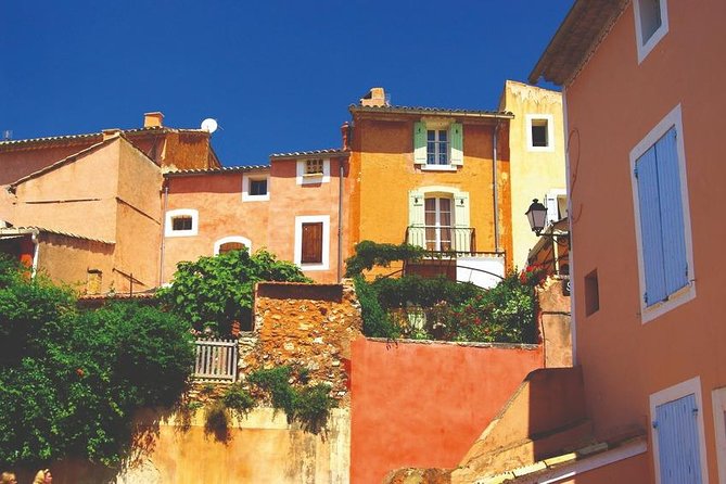 Full Day Best of Provence Tour from Avignon - Gordes is a quick viewpoint stop