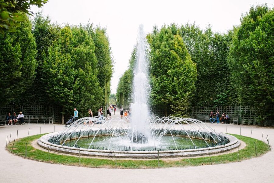 Gardens of Versailles Walking Tour & Palace Entry - How much value does the $76 price offer?