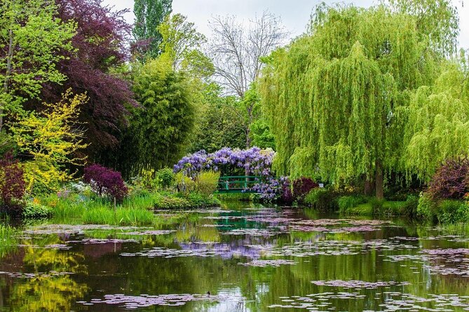 Giverny Small-Group Minivan with Hotel Pickup or Meeting Point - Key Points to Know Before Booking