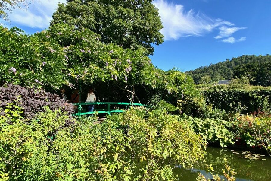 Giverny Versailles Trianon Small Group by Minivan from Paris - Versailles Palace with an audio guide