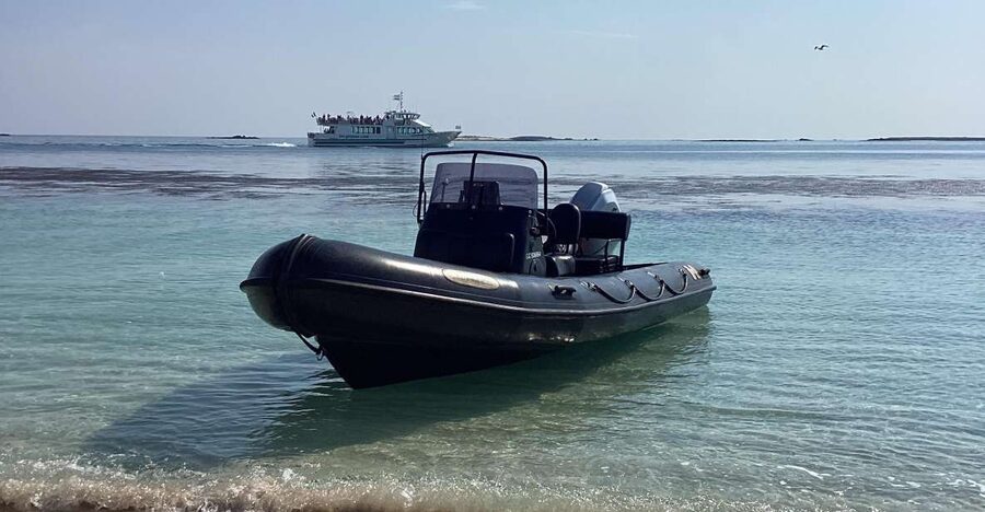 Glénan islands discover, full or half day privatization - Returning along the Brittany coast