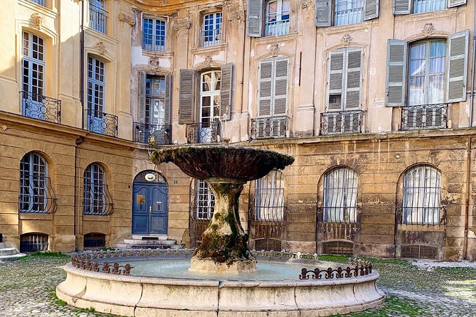 Gourmet & Cultural Tour Aix En Provence English / Espanol - Mossy fountains, Cézanne, and the Rotonde finish