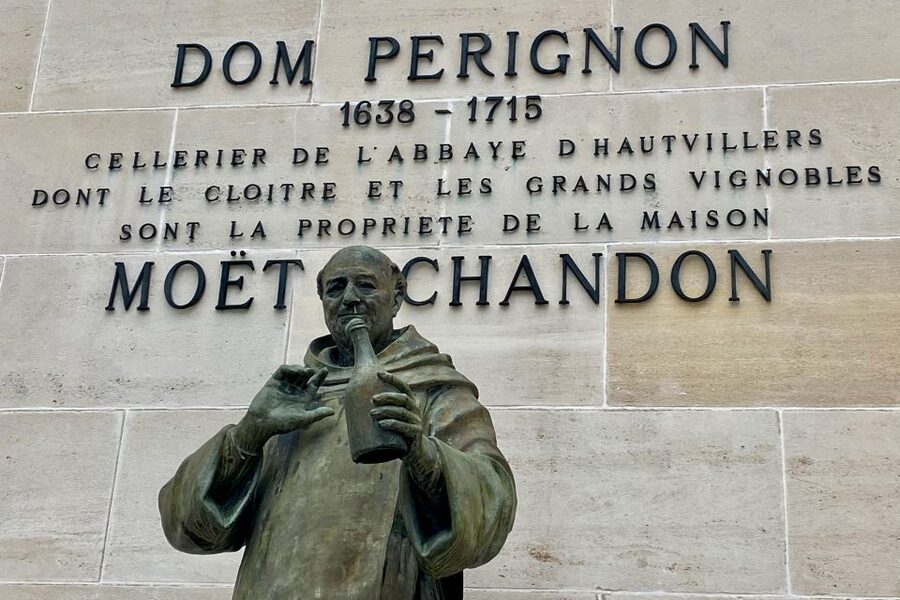 Grand Vintage Private Champagne Moet Chandon Veuve Clicquot - Is $808 per person a fair price?