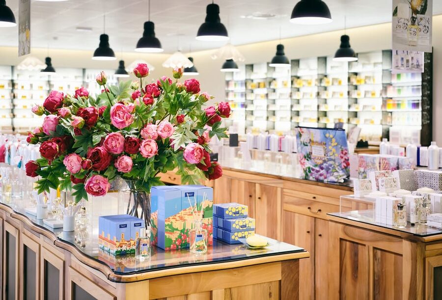 Grasse: Perfume Making Class and Fragonard Factory Tour - The guide can make or break the experience