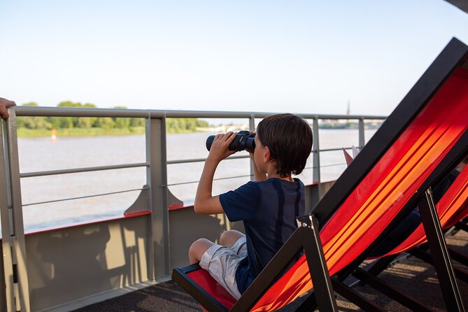 Guided cruise Bordeaux UNESCO - Cailhau Gate and Bordeaux’s older edge