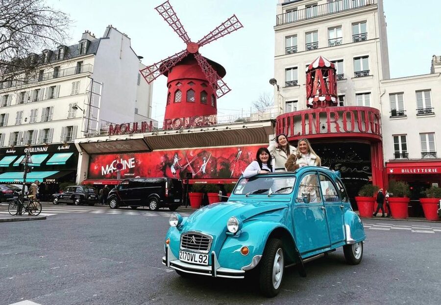 Guided Tour of Paris in Classic Convertible - How the guide shapes the experience