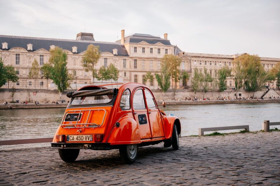 Guided Tour of Paris in Classic Convertible - Photo stops are a major part of the value